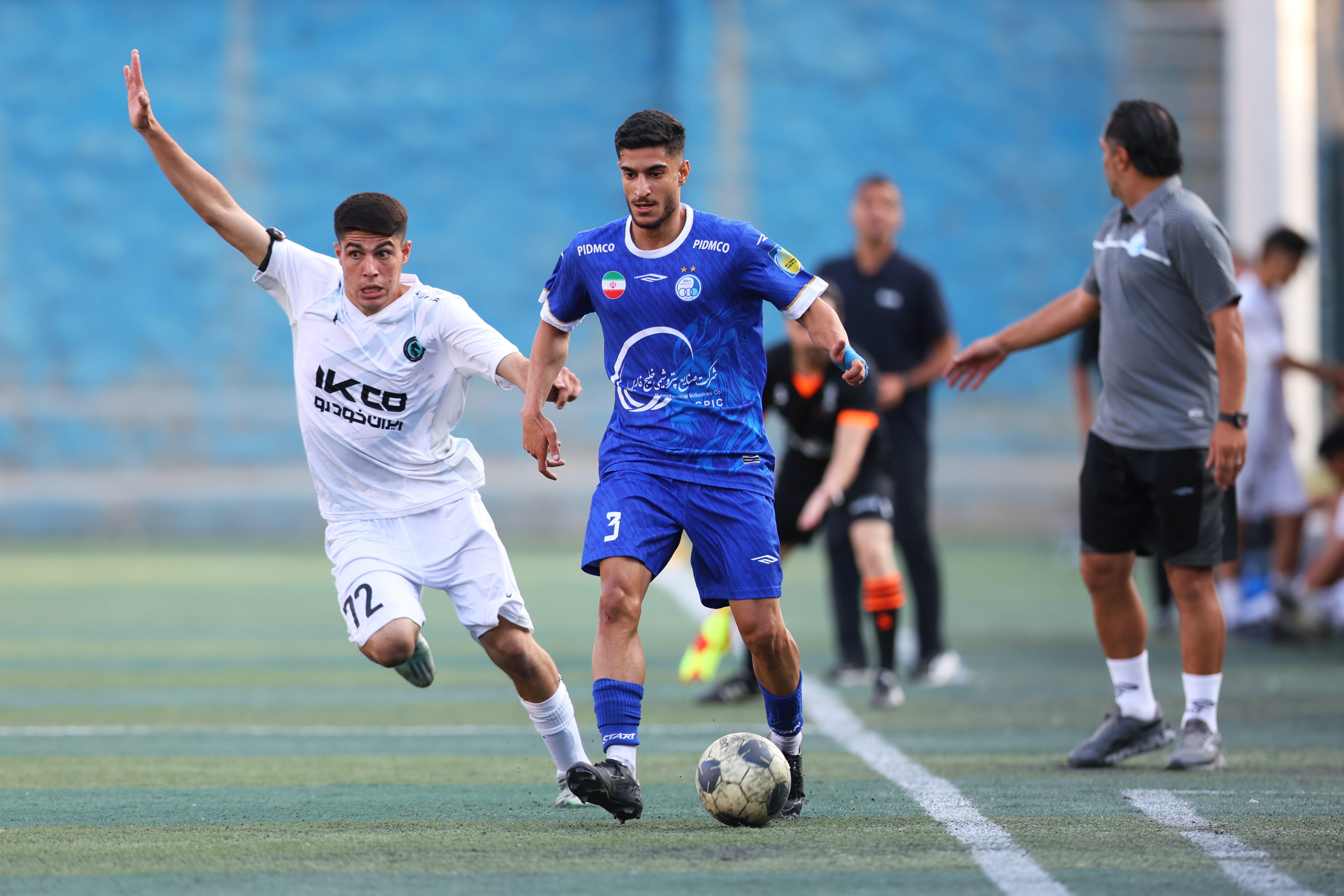 استقلال 1–0 پیکان